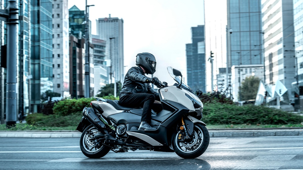 Yamaha TMAX 2025 A Evolução das Scooters Esportivas Chegou! The Riders Histories