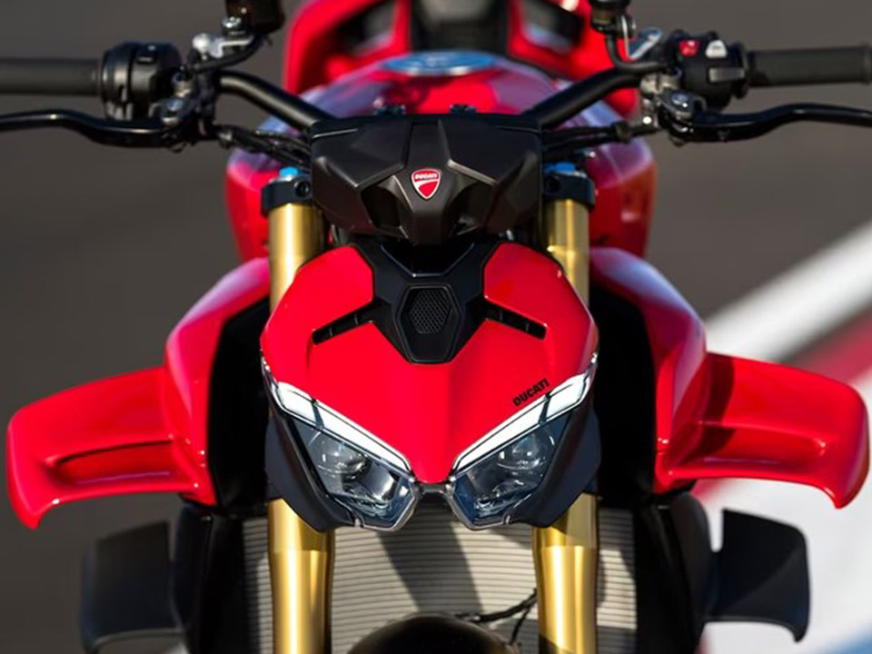 Ducati Streetfighter V4 2025