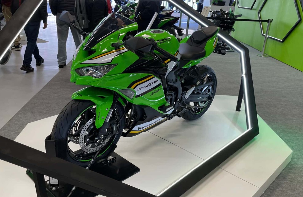 Ninja ZX4-RR e Versys 1100 2026