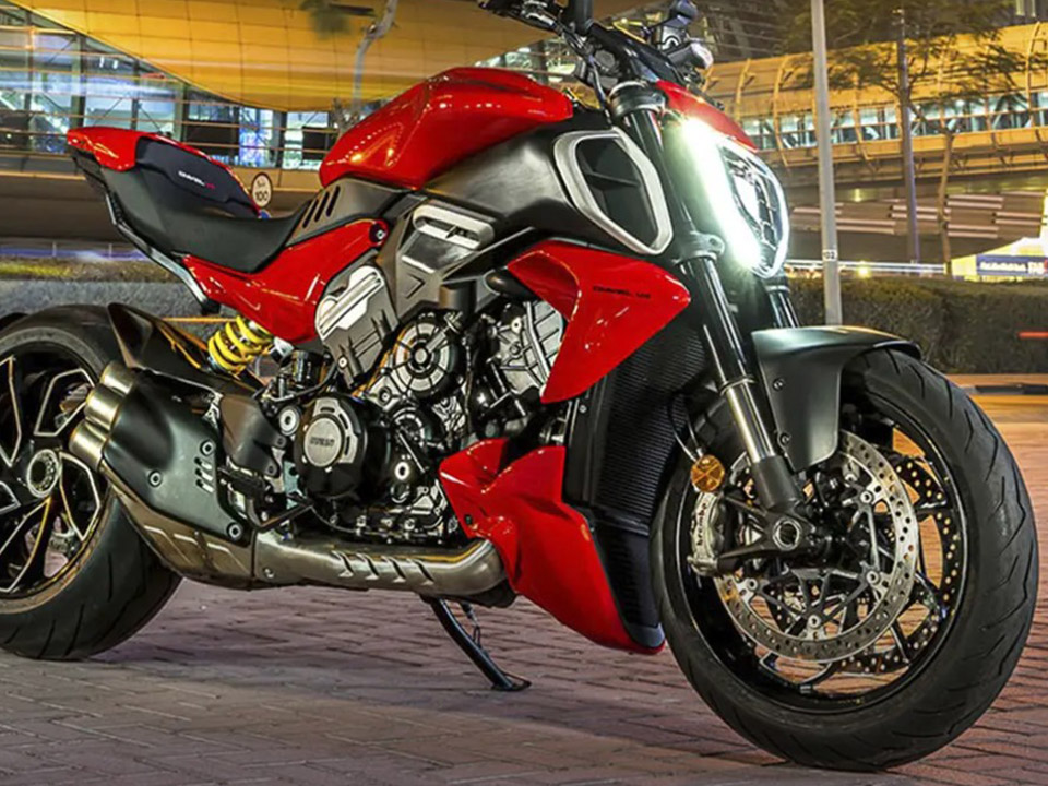 XDiavel V4