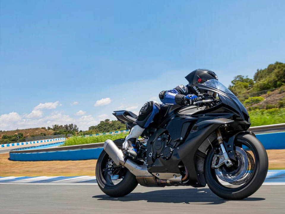 Yamaha R1