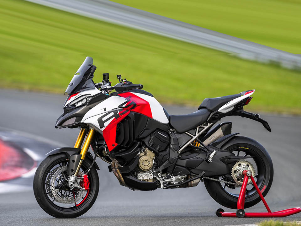5 motos touring mais rápidas