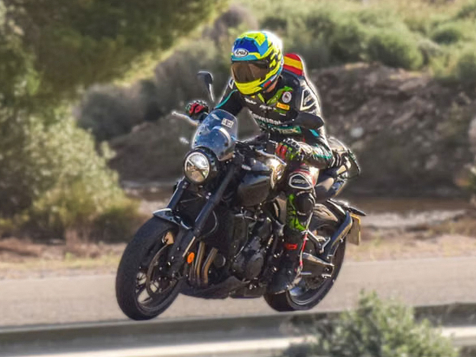 Triumph Trident Sport 800