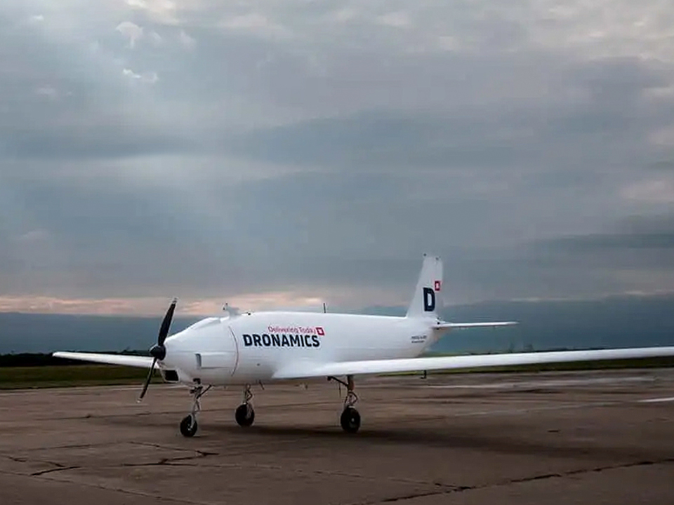 Kawasaki avião cargueiro drone