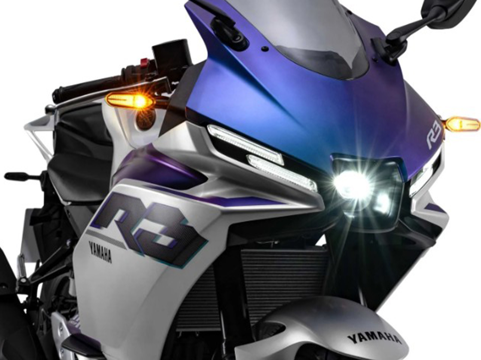 Yamaha R3 Connected