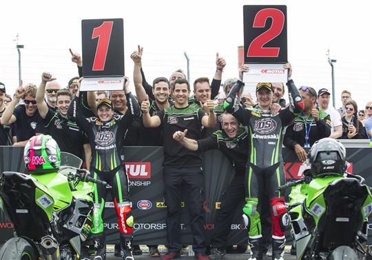 Kawasaki domina a SSP300