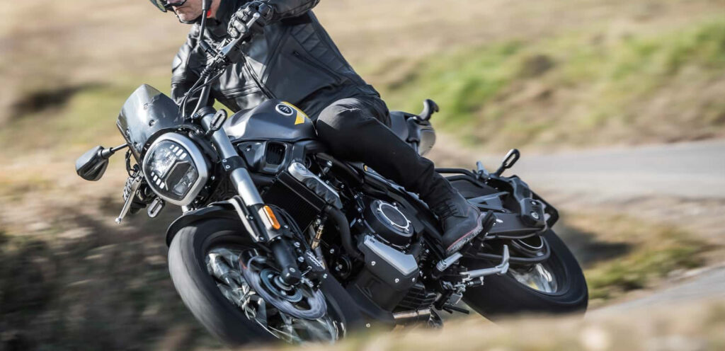 Voge chega ao Brasil