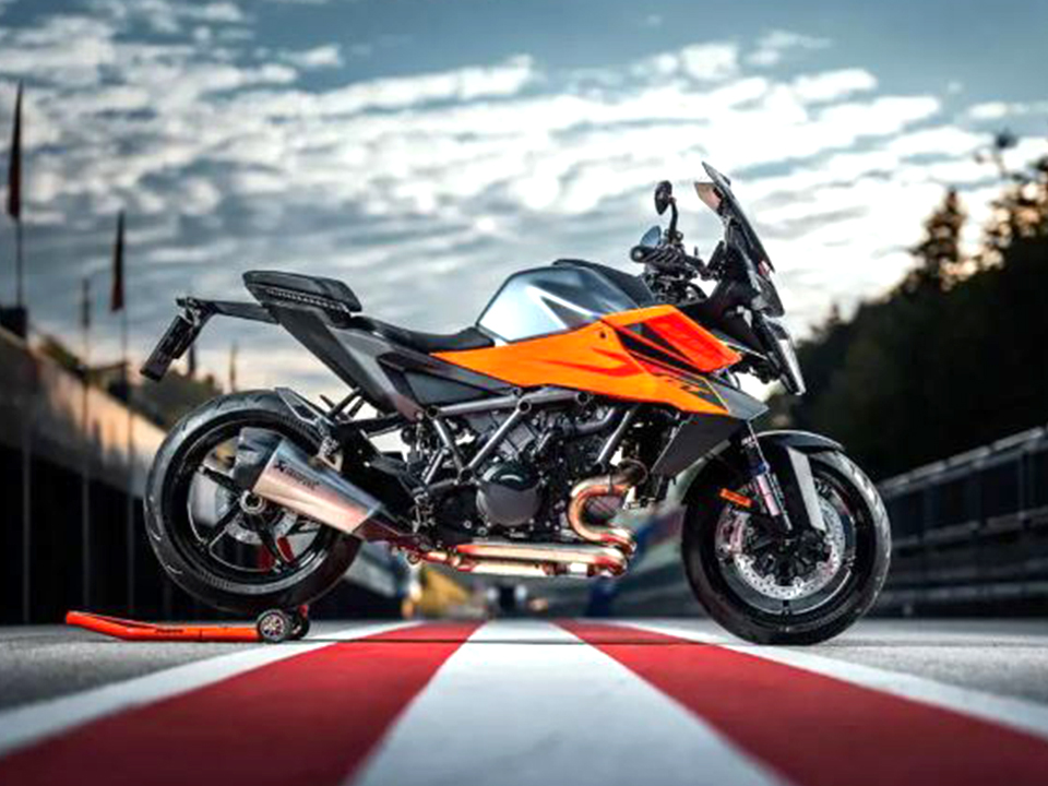 KTM 1390 Super Duke GT 2026