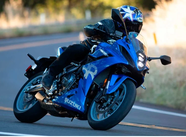 Suzuki GSX-8R 