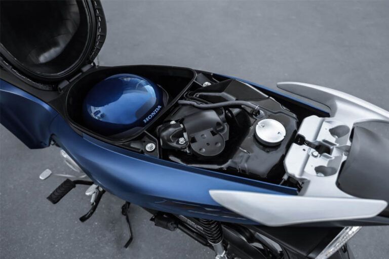 Controle de freios nas duas mãos