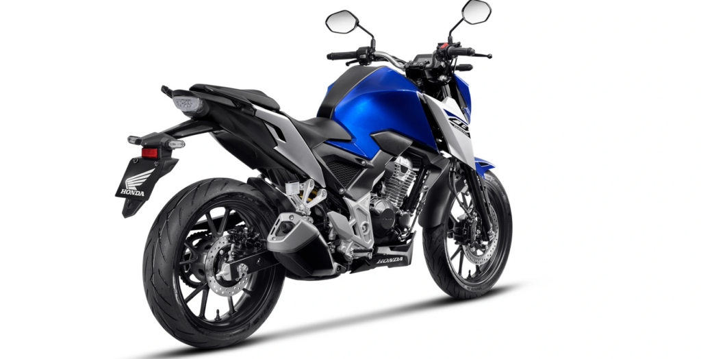 CB 300F Twister vs MT-03