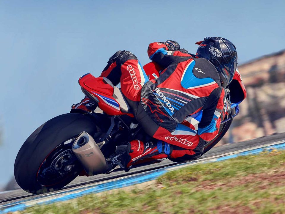 CBR1000RR-R Fireblade 2026 